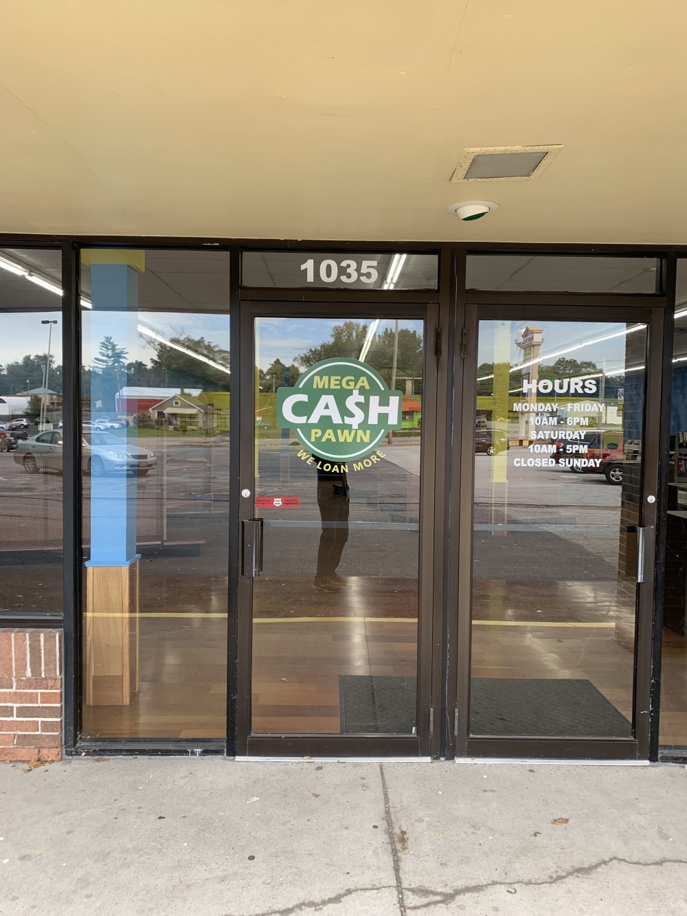 Mega Cash Pawn 01