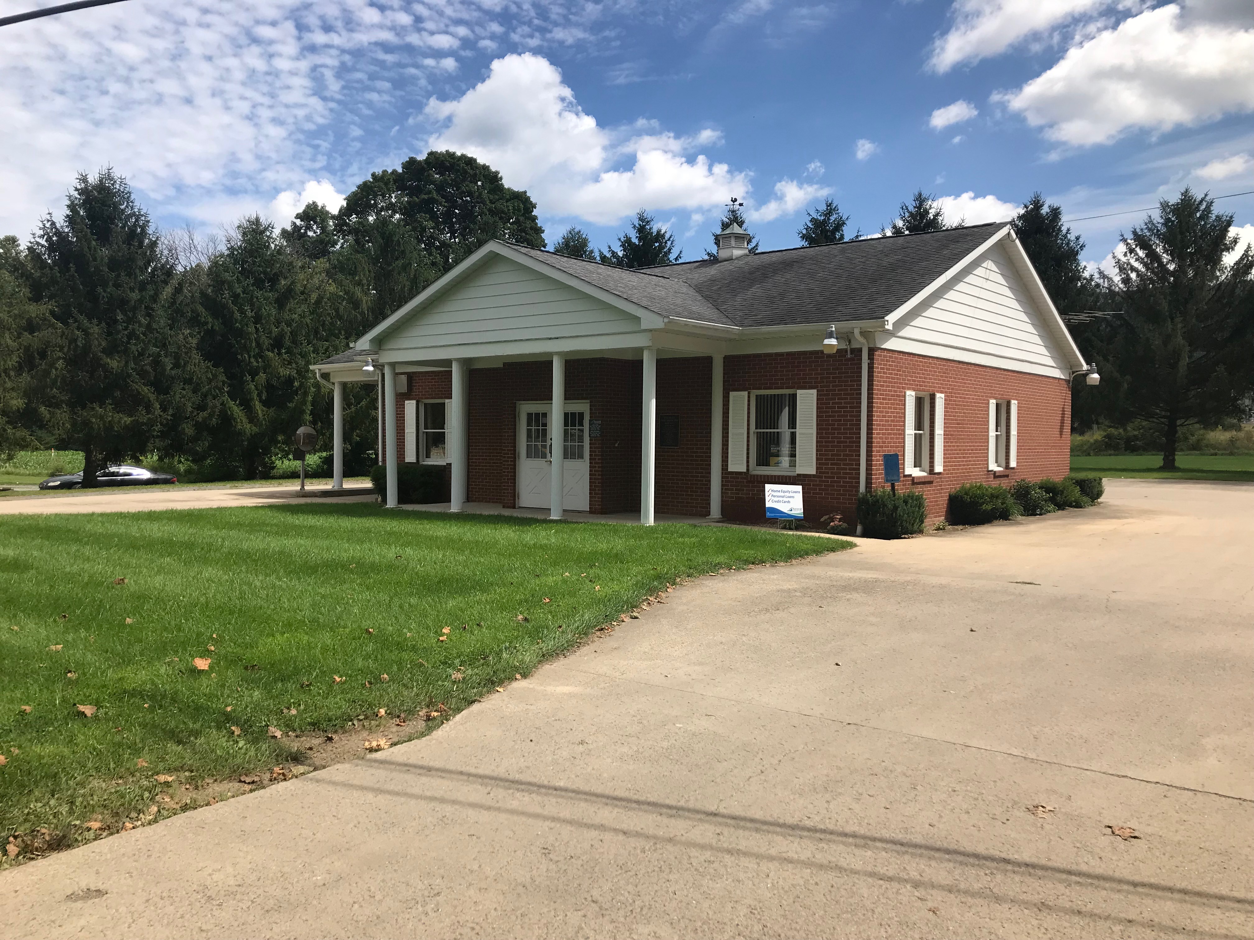 Summit Community Bank 01