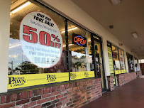 Peoples Pawn & Jewelry - Davie 03