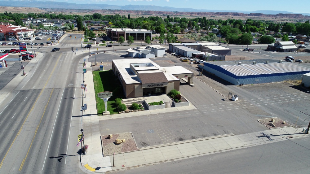 Zions Bank Roosevelt 01