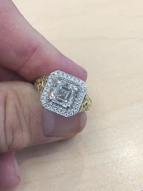 Mills Jewelers & Loan 04