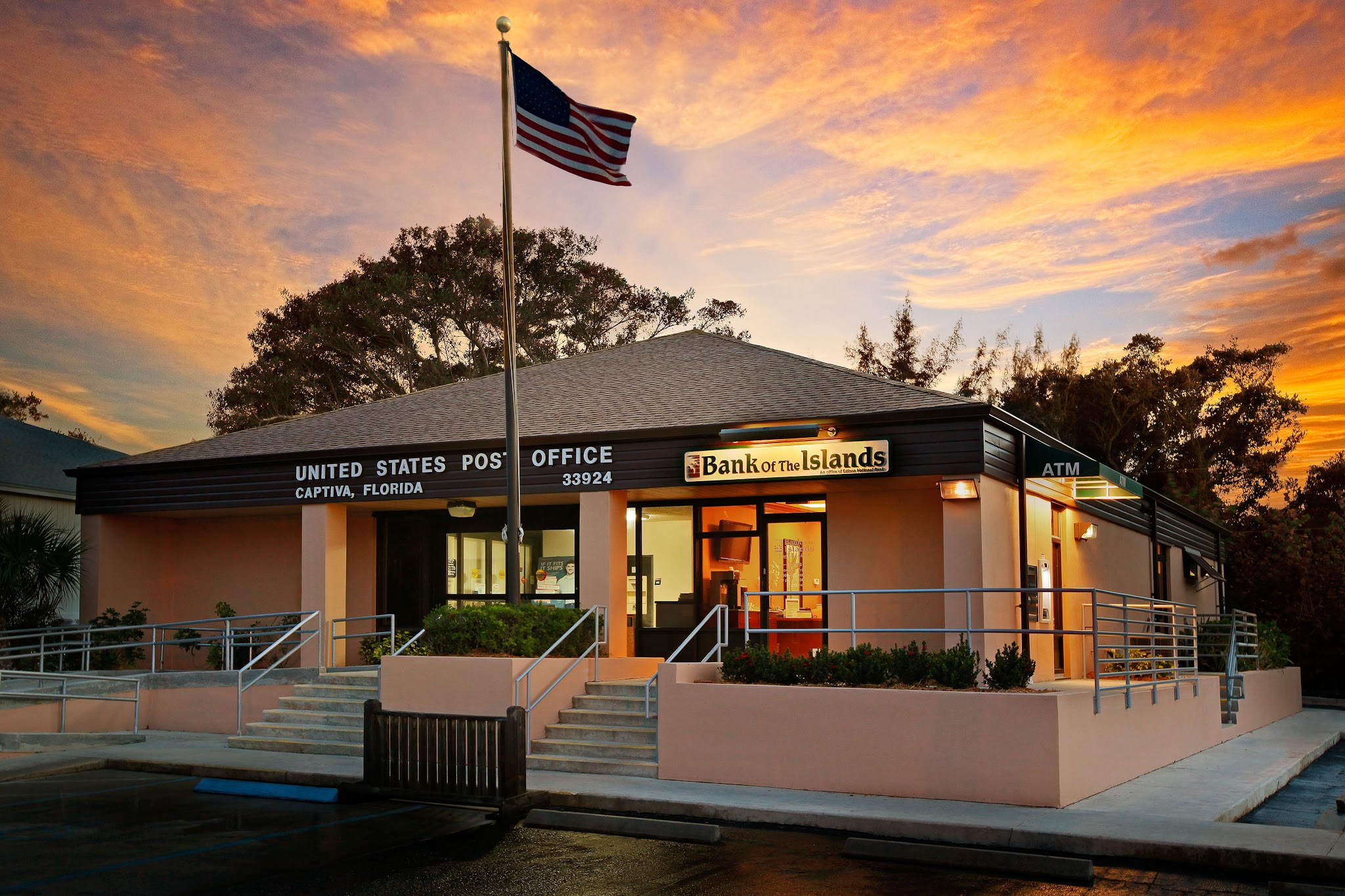 Bank of the Islands 01