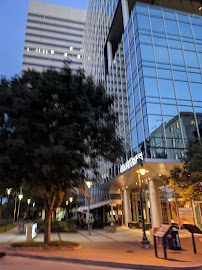 Synovus Bank 04