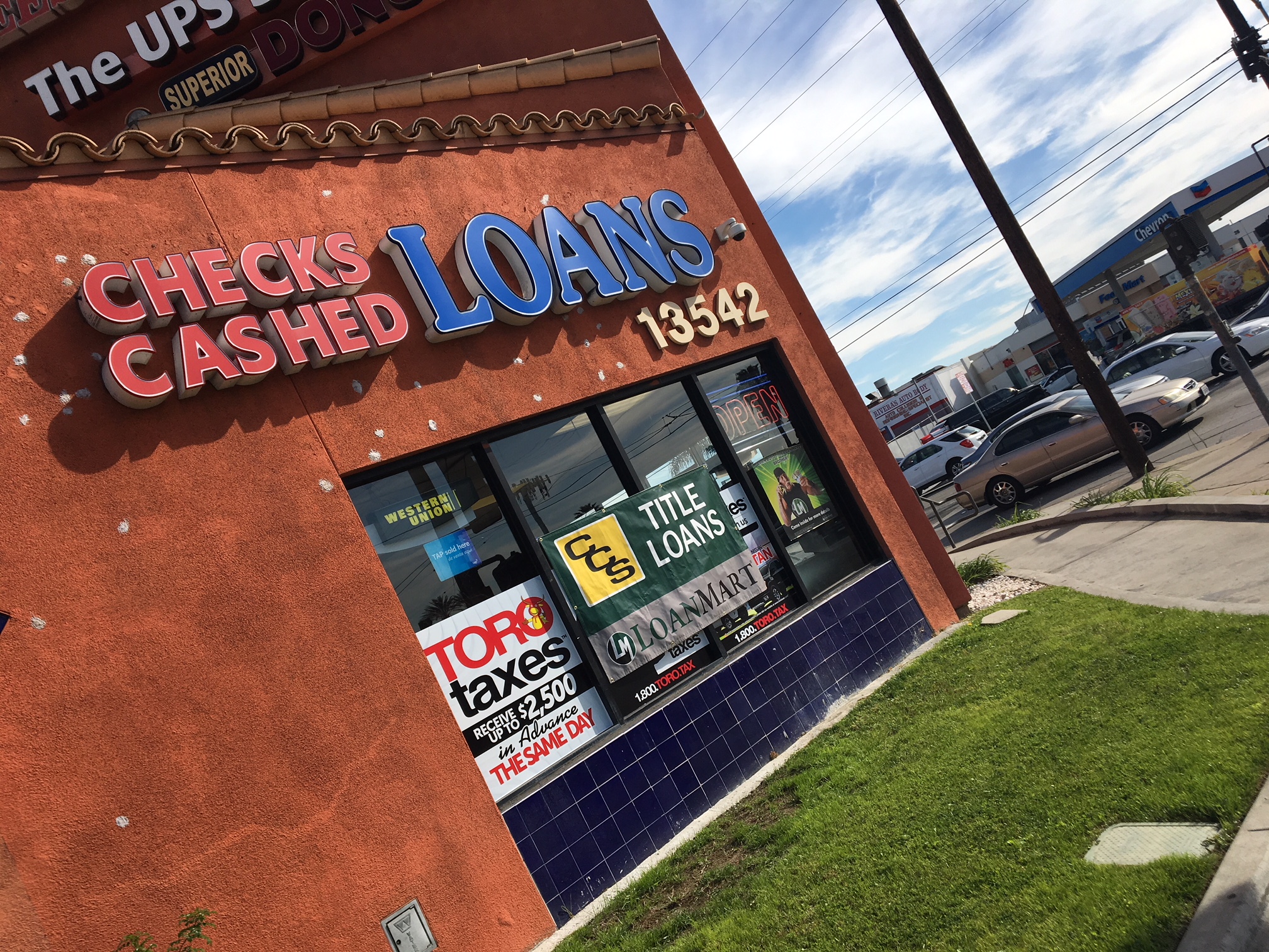 CCS Title Loan Services – LoanMart Bellflower 01