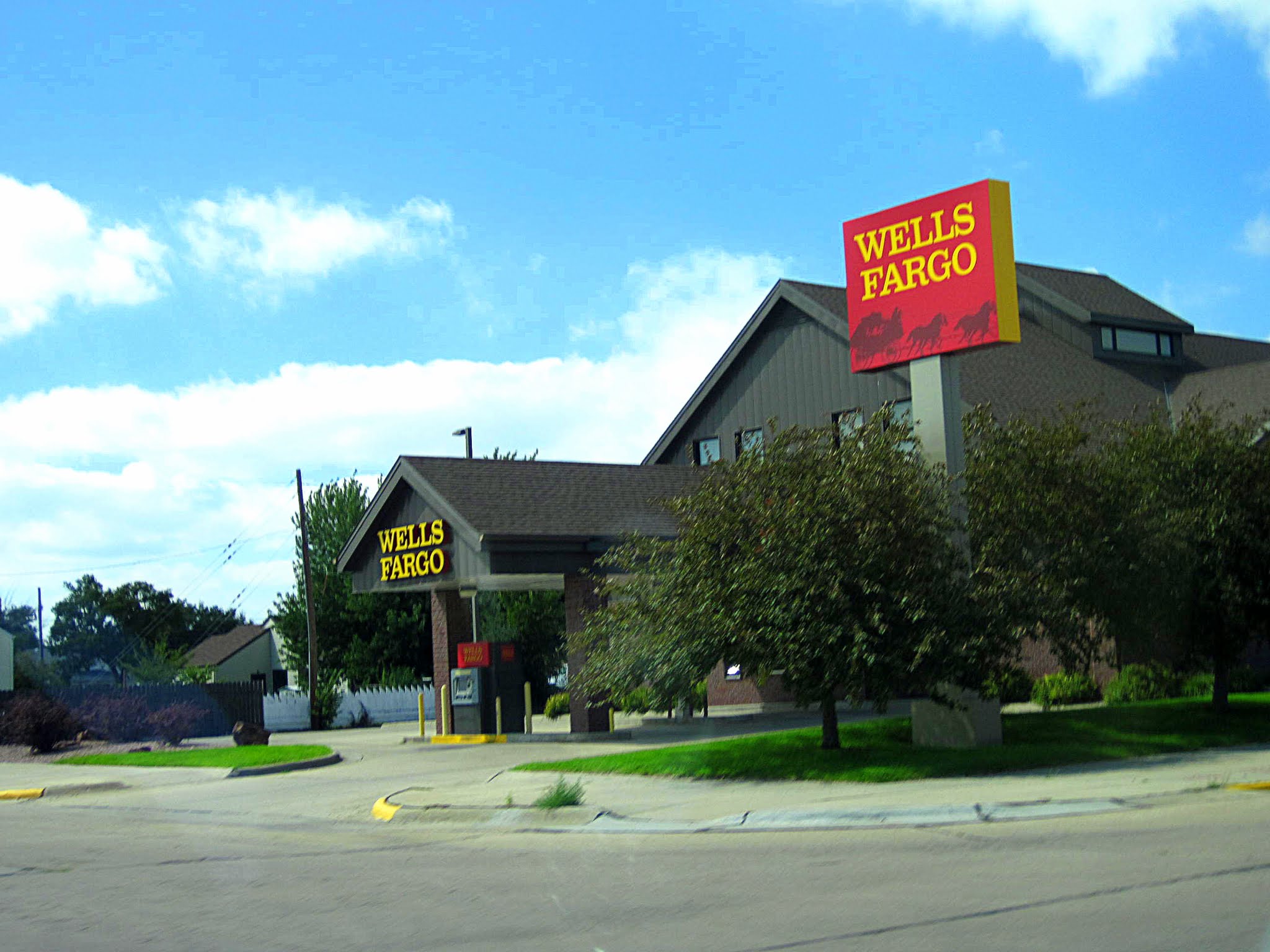 Wells Fargo Bank 01