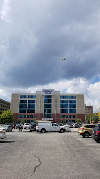 Republic Plaza 03