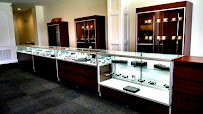 Triple Diamond Pawn and Jewelry 03