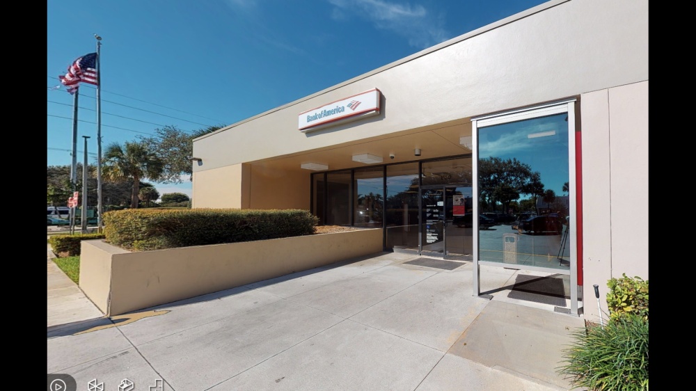 Bank of America (with Drive-thru ATM) 01