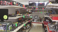 Mike's Pawn Shop 04