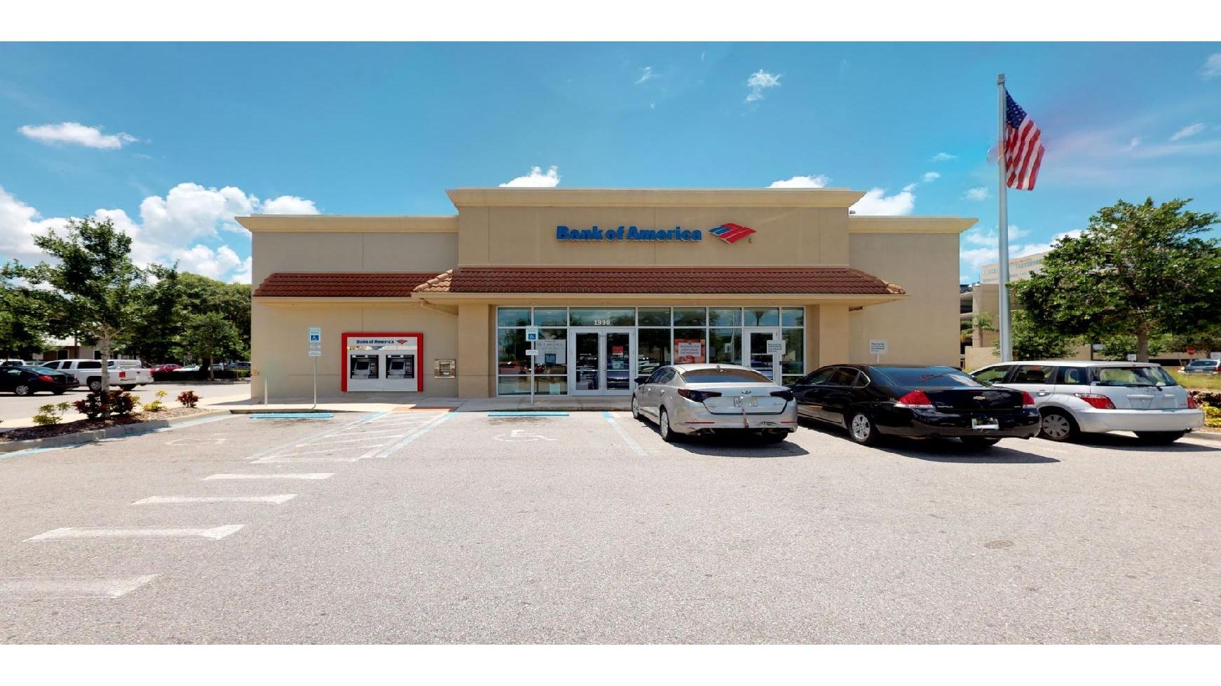 Bank of America (with Drive-thru ATM) 01