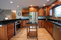 RE/MAX Mountain Properties 03