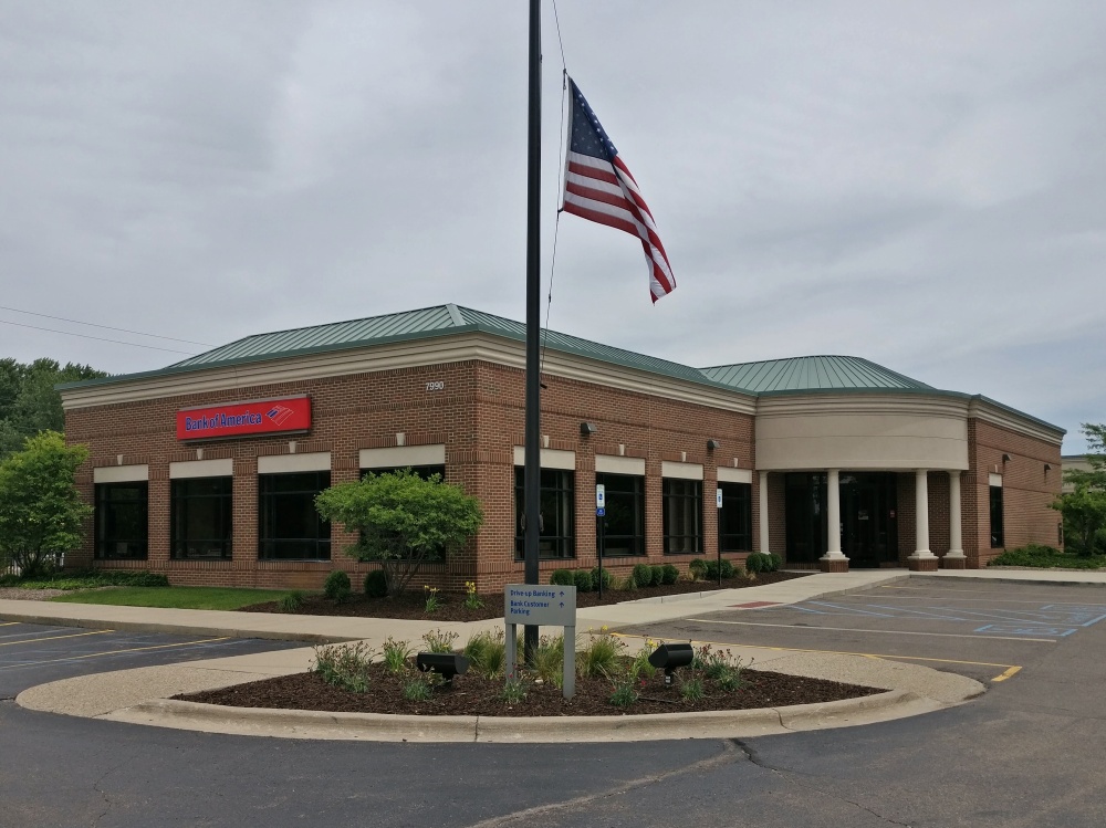 Bank of America (with Drive-thru ATM) 01