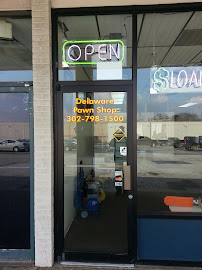 Delaware Pawn Shop 01