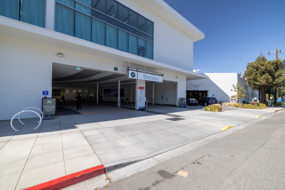 BMW of Mountain View Service Center 01