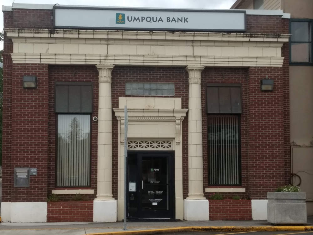 Umpqua Bank 01