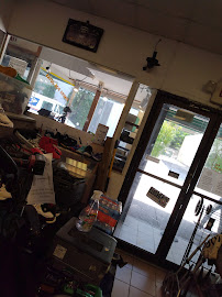 REY CASH DOWNTOWN PAWN & JEWELRY 03