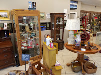 Abe's Pawn Shop 04