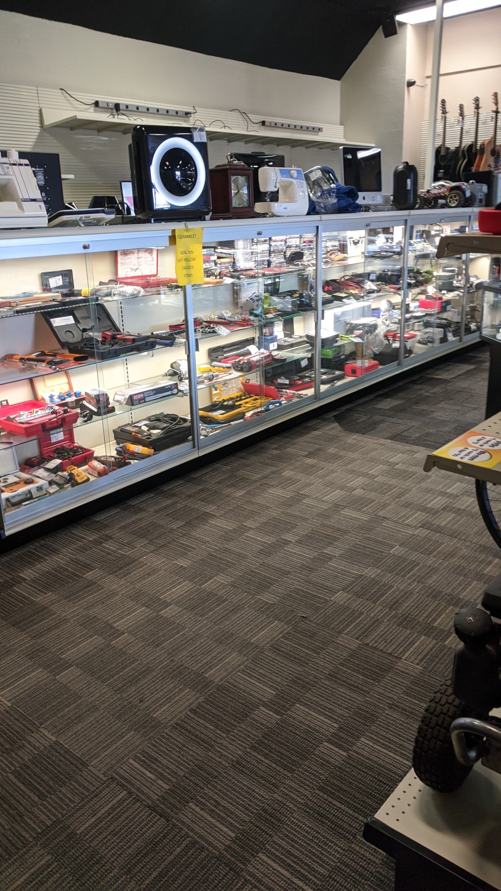 MetroPawn 01