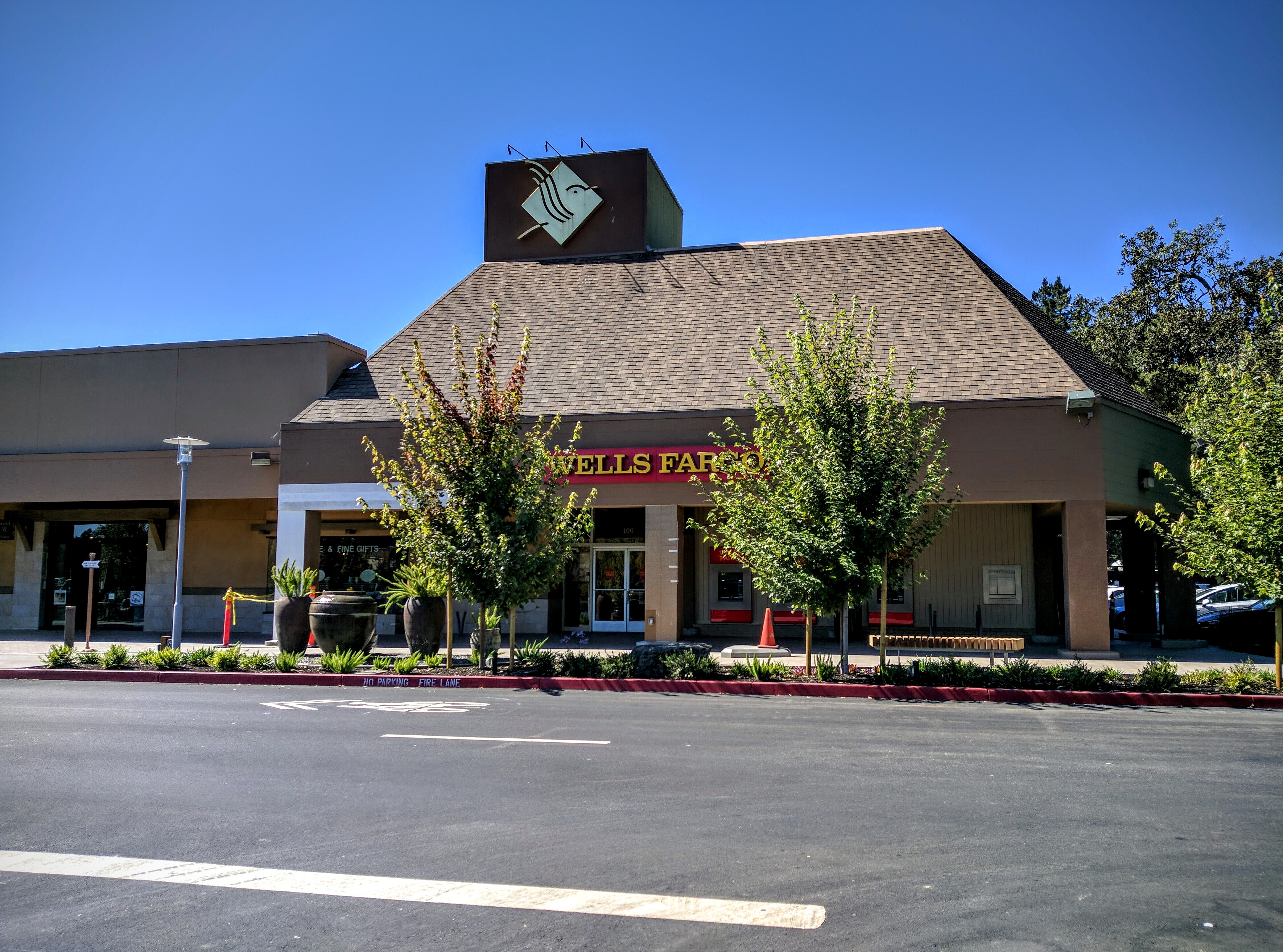 Wells Fargo Bank 01