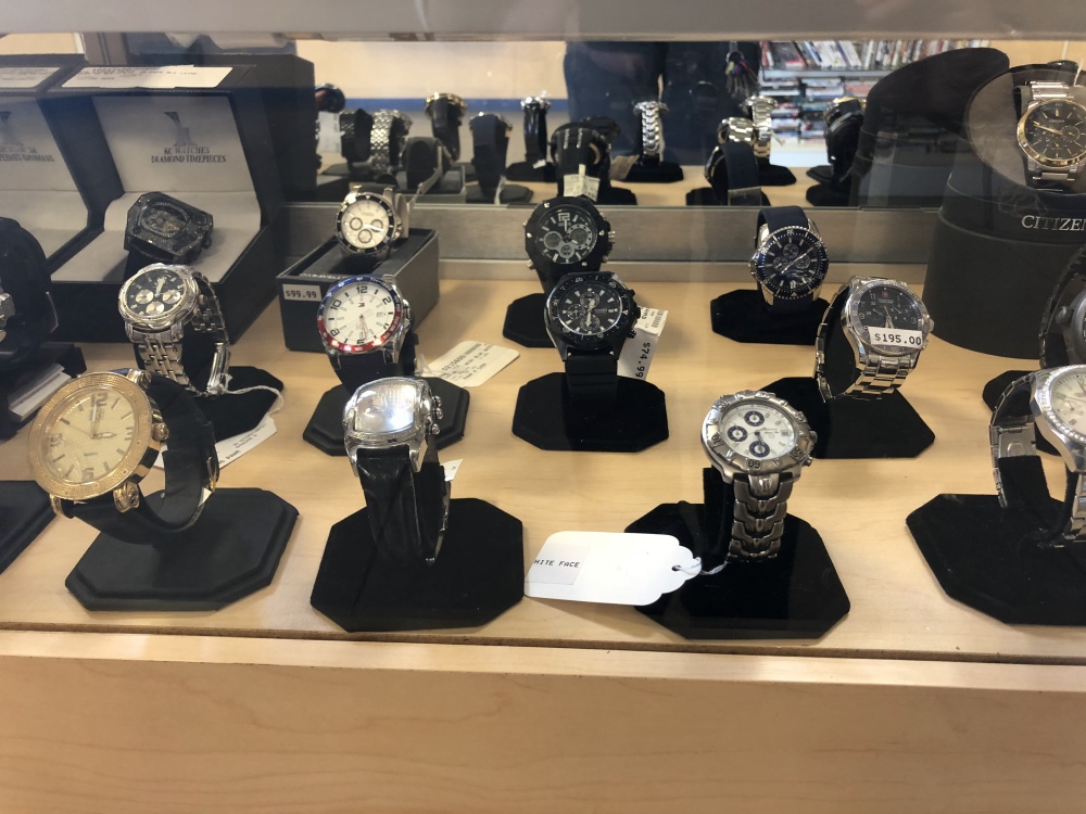 Latino Pawn and Jewelry Store 01