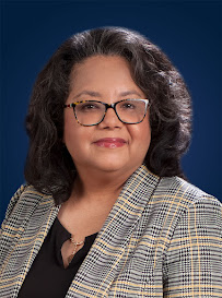 Kim Goicoechea Loan Officer with TowneBank Mortgage 03