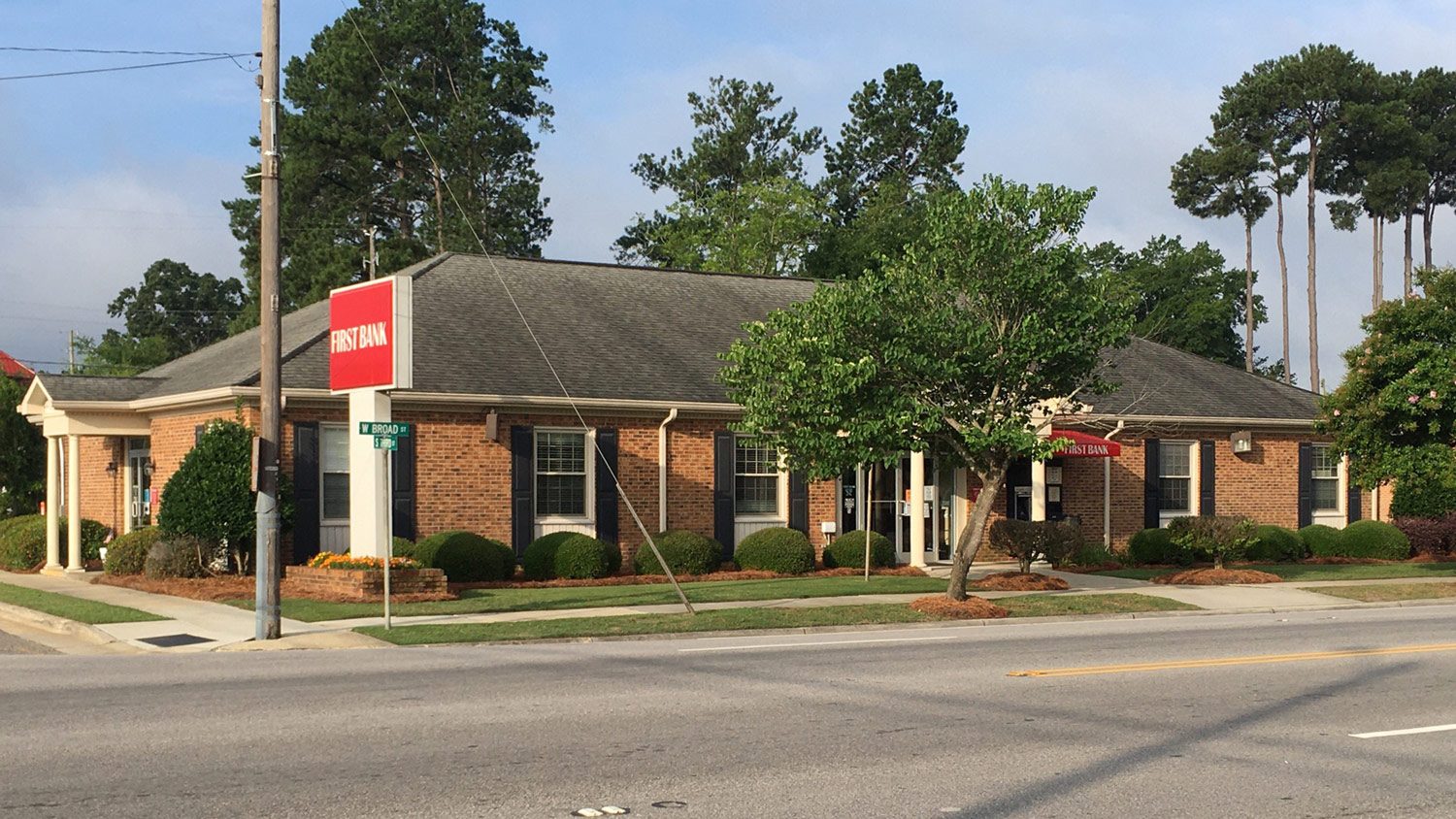 First Bank - St. Pauls, NC 01