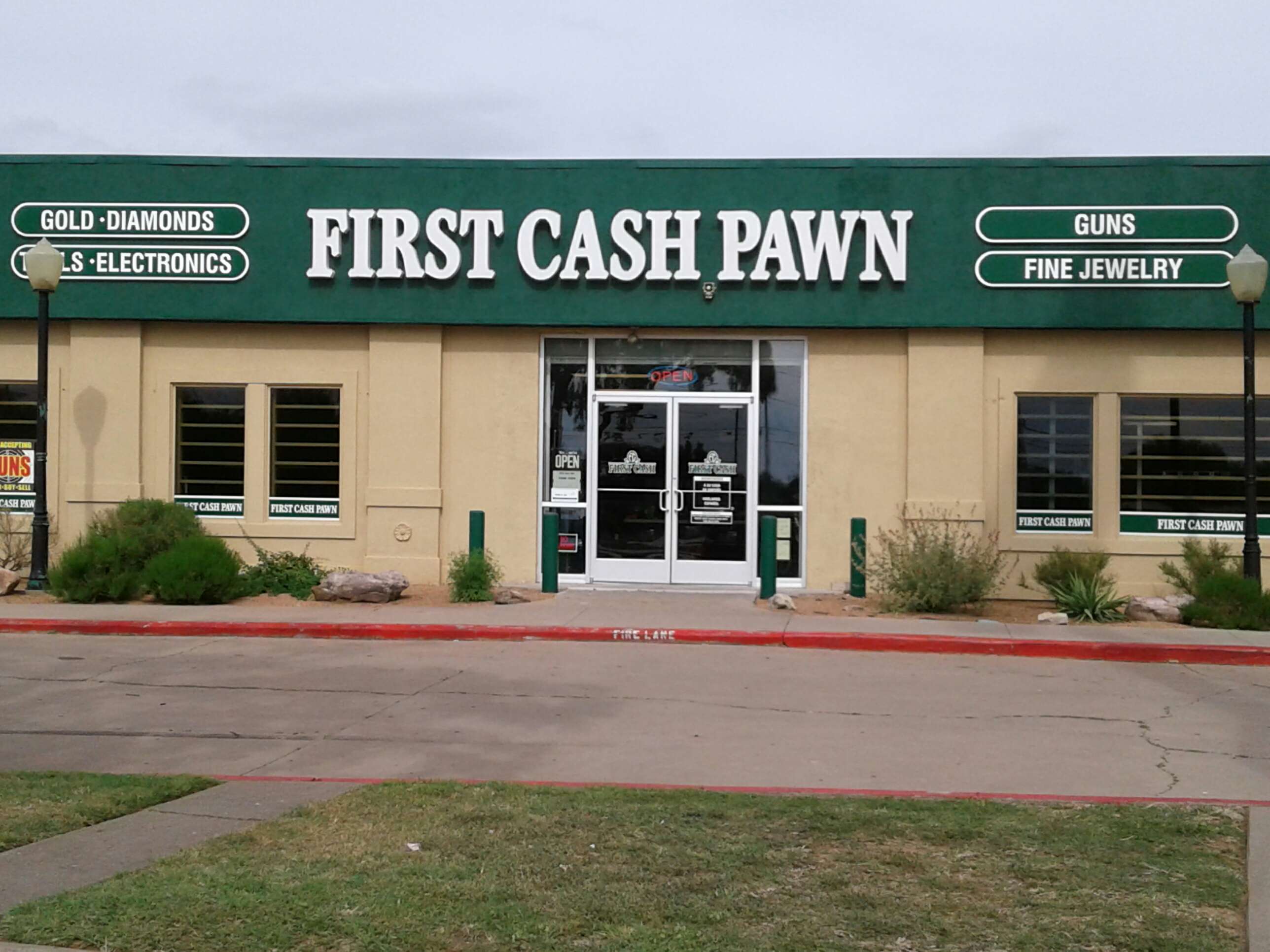 First Cash Pawn 01