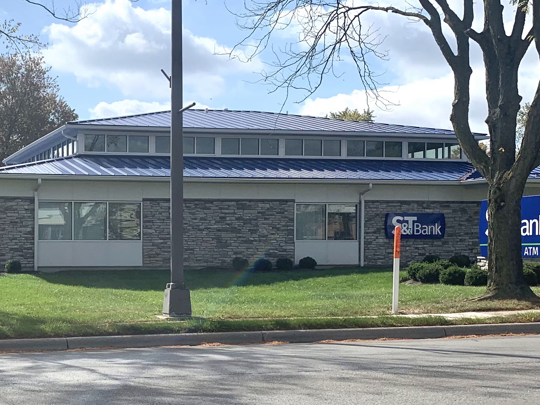 S&T Bank 01
