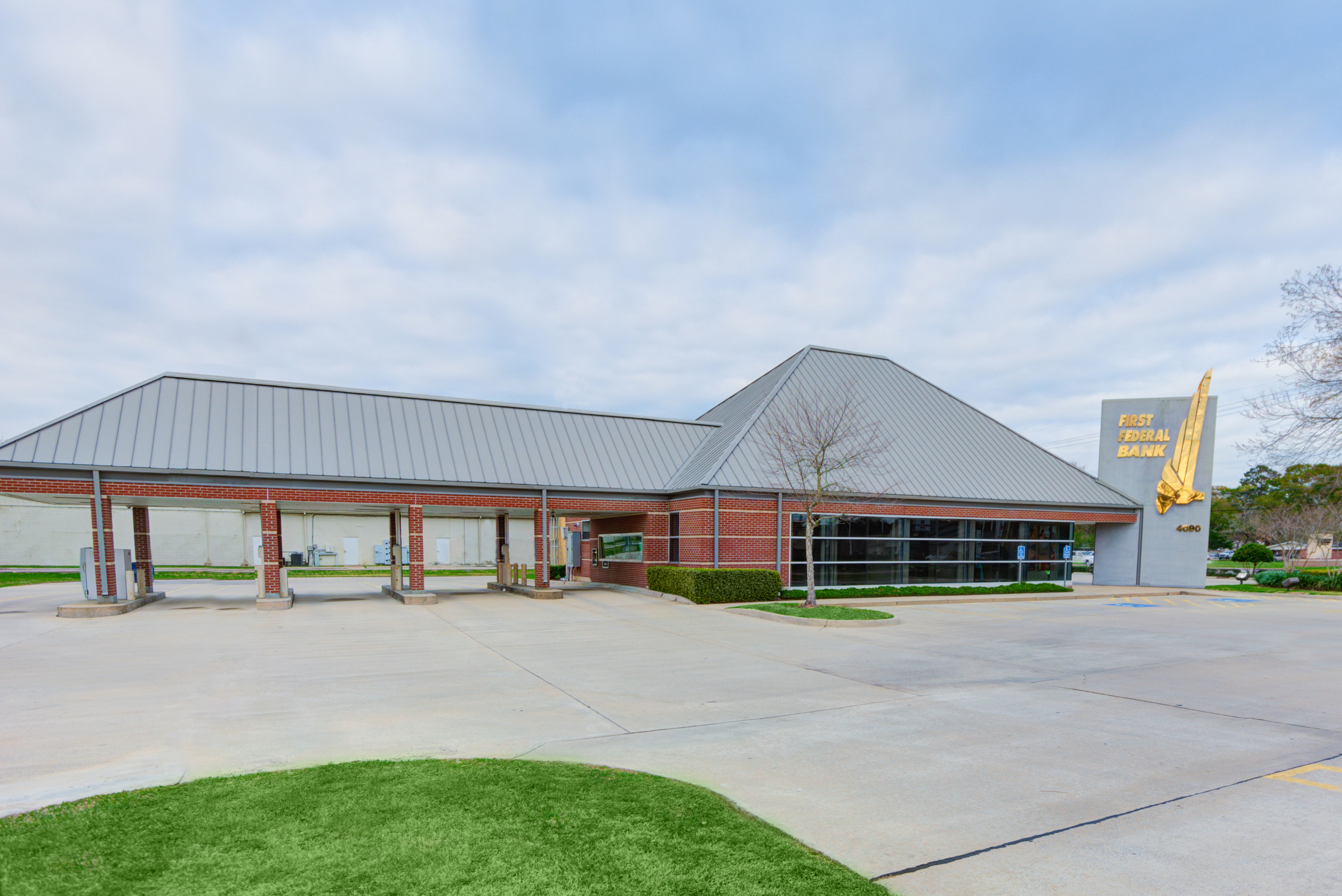 First Federal Bank Of Louisiana 01