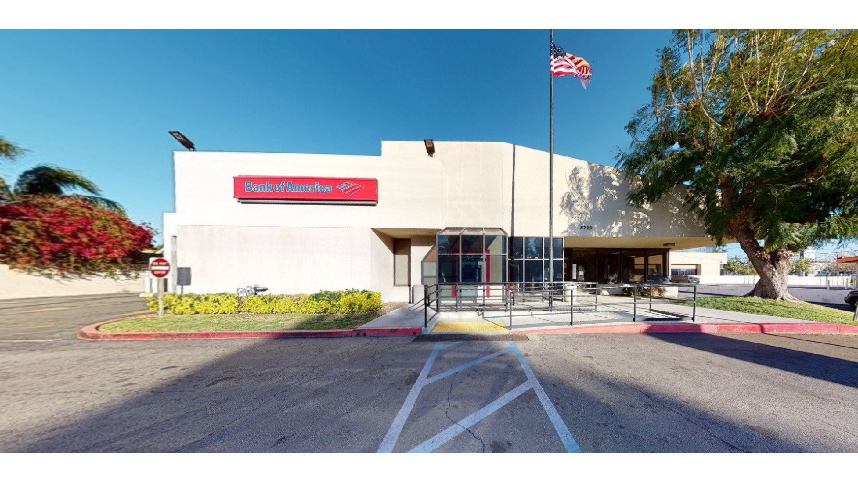 Bank of America (with Drive-thru ATM) 01