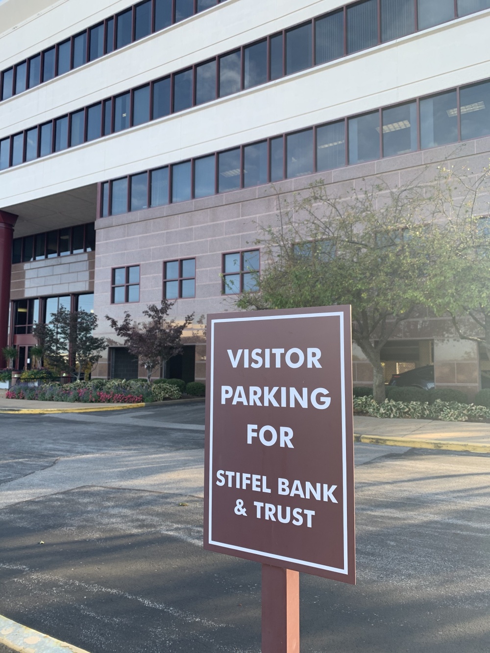 Stifel Bank & Trust 01