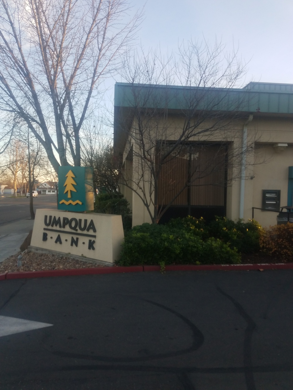 Umpqua Bank 01