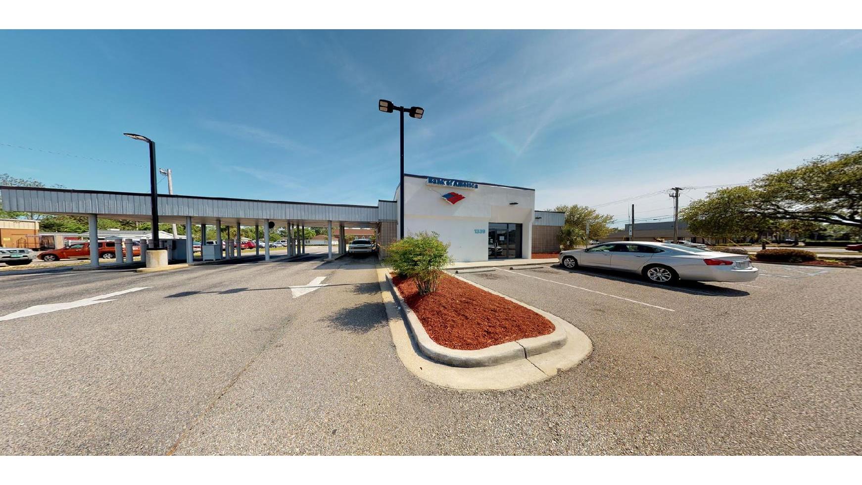 Bank of America (with Drive-thru services) 01