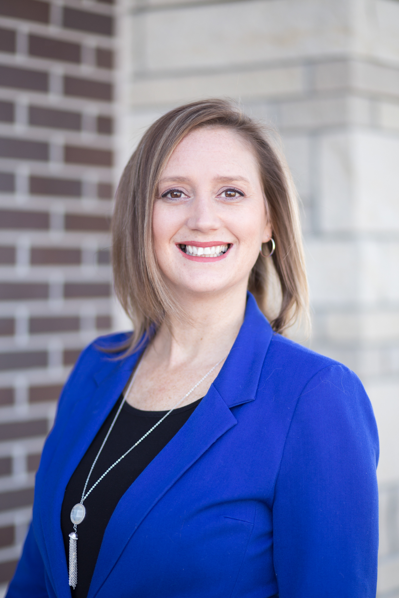 Jennifer Oliver: NMLS#640565 Mortgage Lender at Lincoln Savings Bank 01