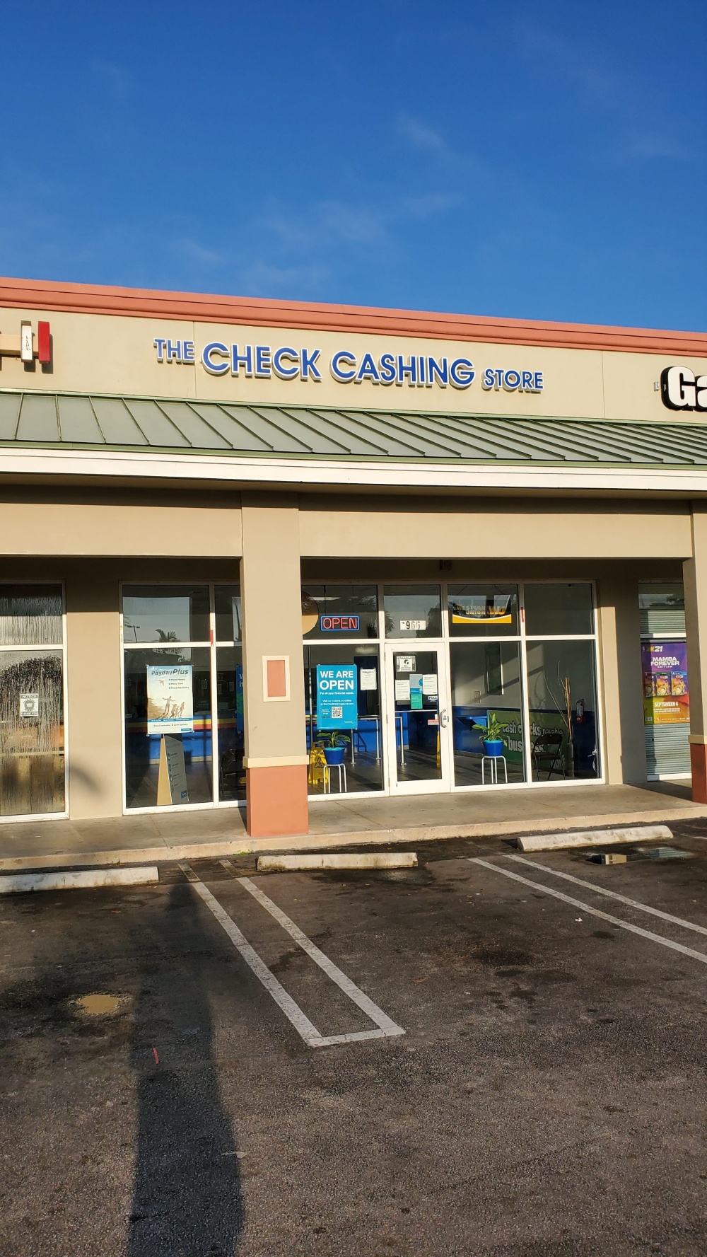 The Check Cashing Store 01