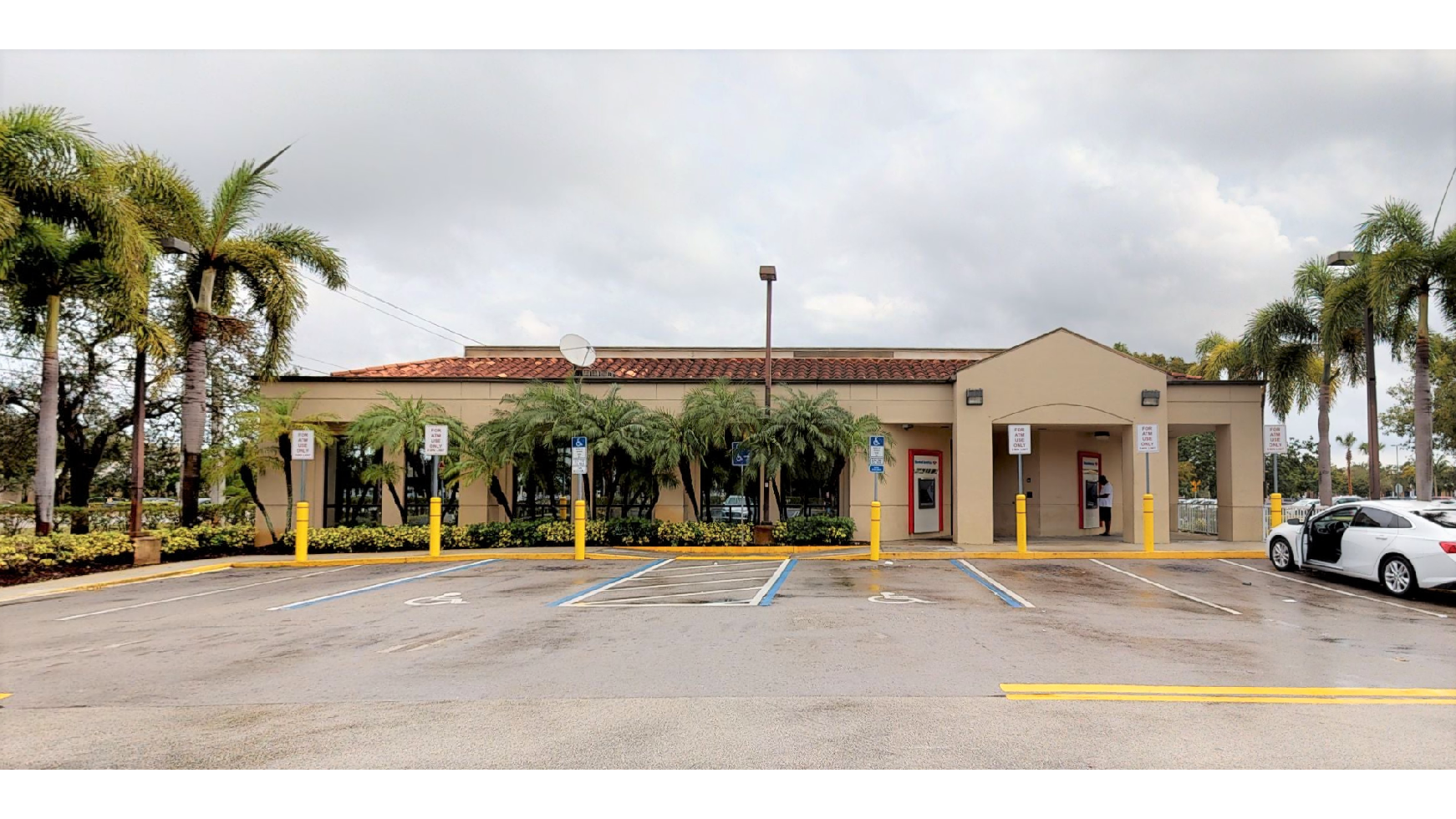 Bank of America (with Drive-thru ATM) 01