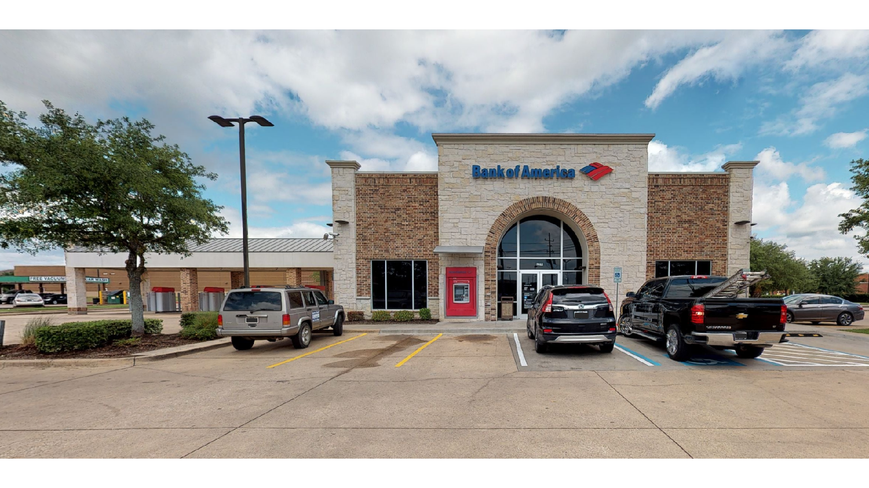 Bank of America (with Drive-thru ATM) 01