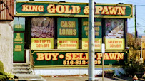 King Gold and Pawn 01