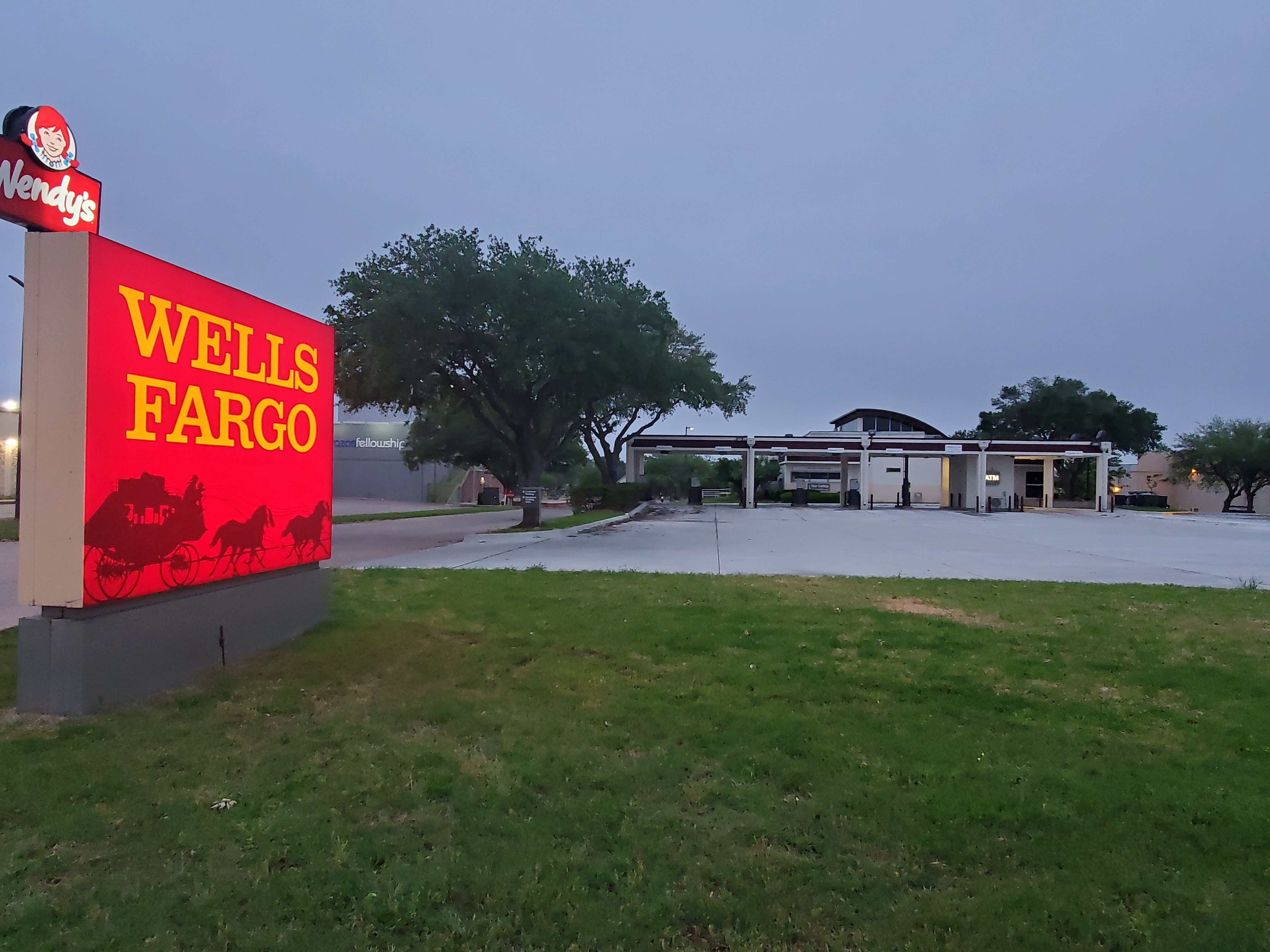Wells Fargo Bank 01