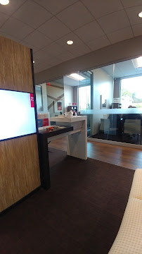 Bank of America (with Drive-thru ATM) 04