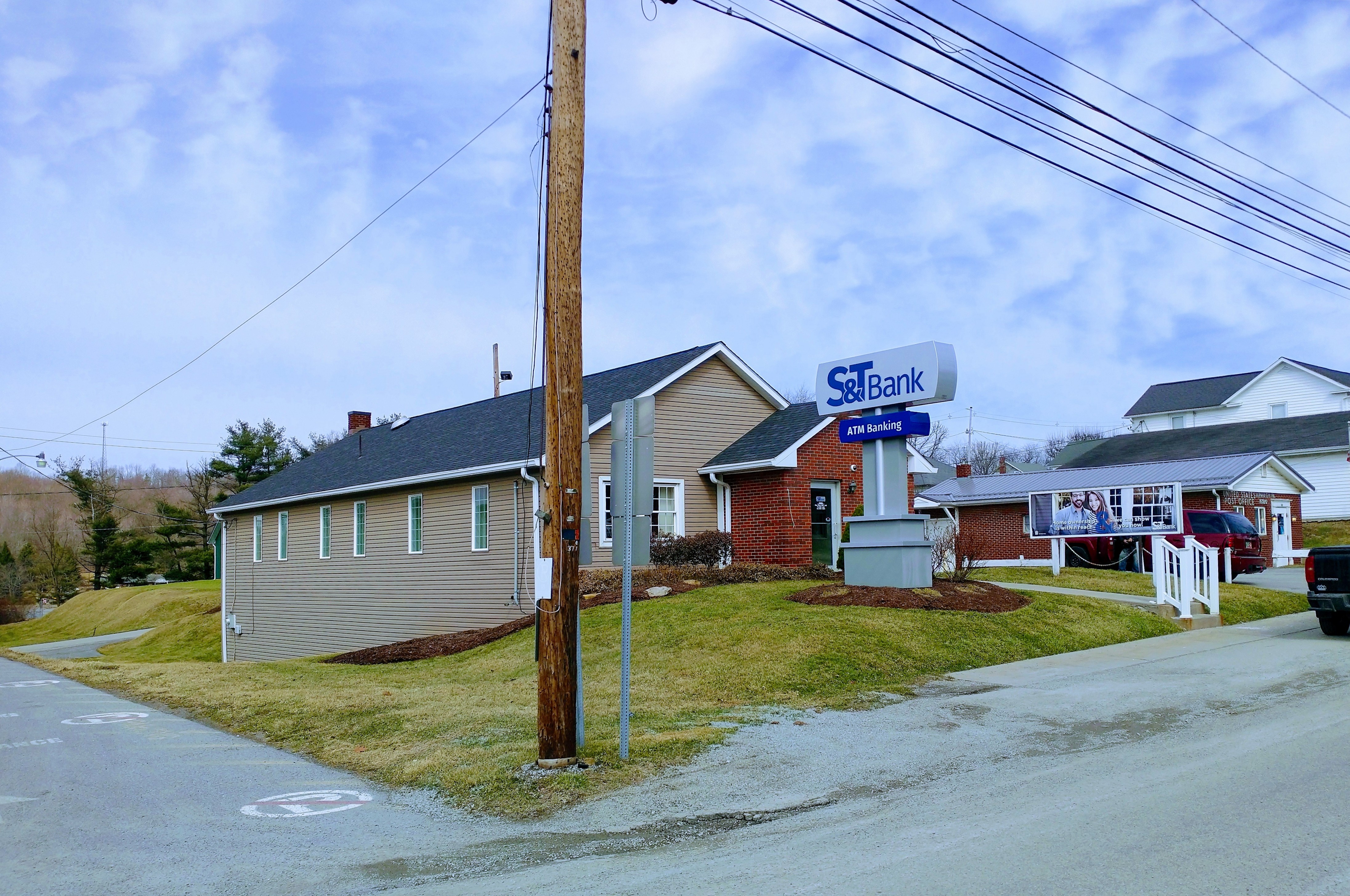 S&T Bank 01