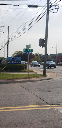 Fifth Third Bank & ATM 04