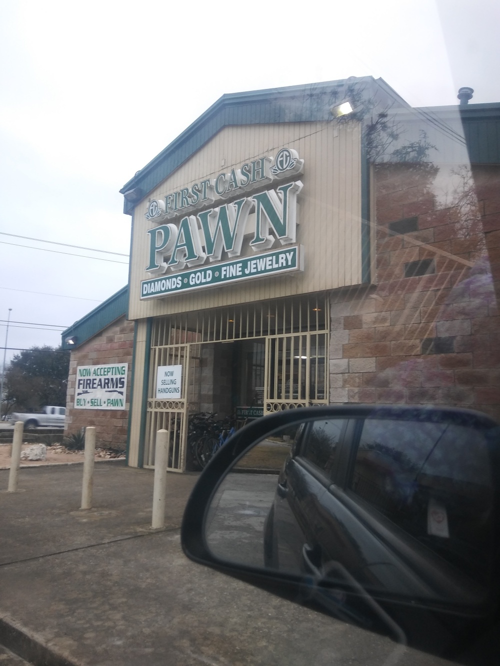 First Cash Pawn 01