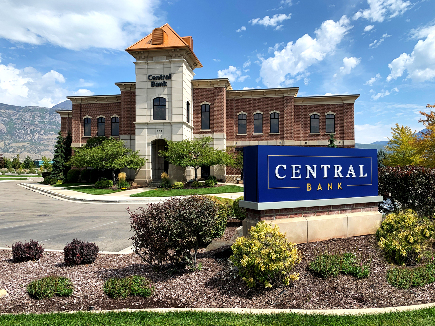 Central Bank - Pleasant Grove 01