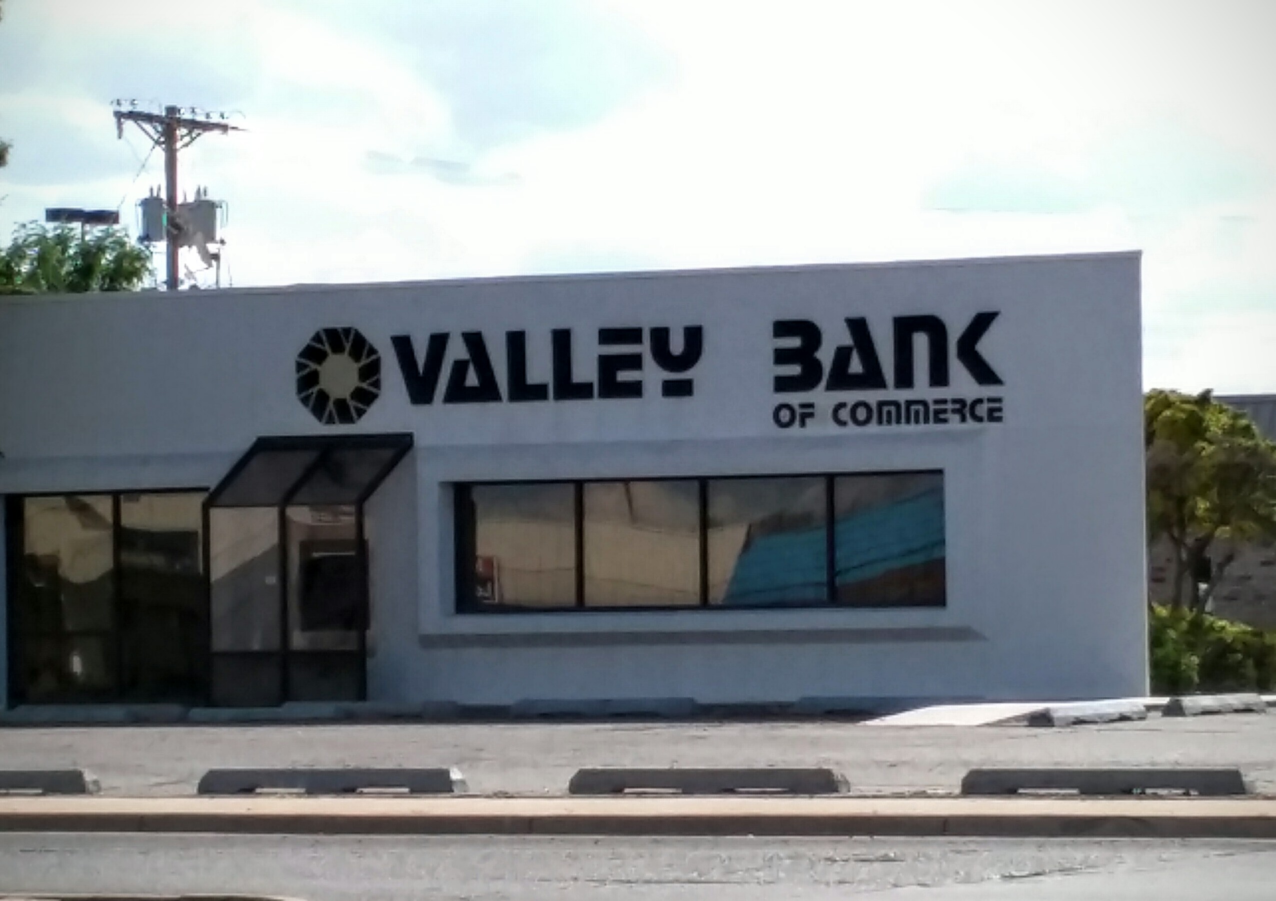 Valley Bank of Commerce 01