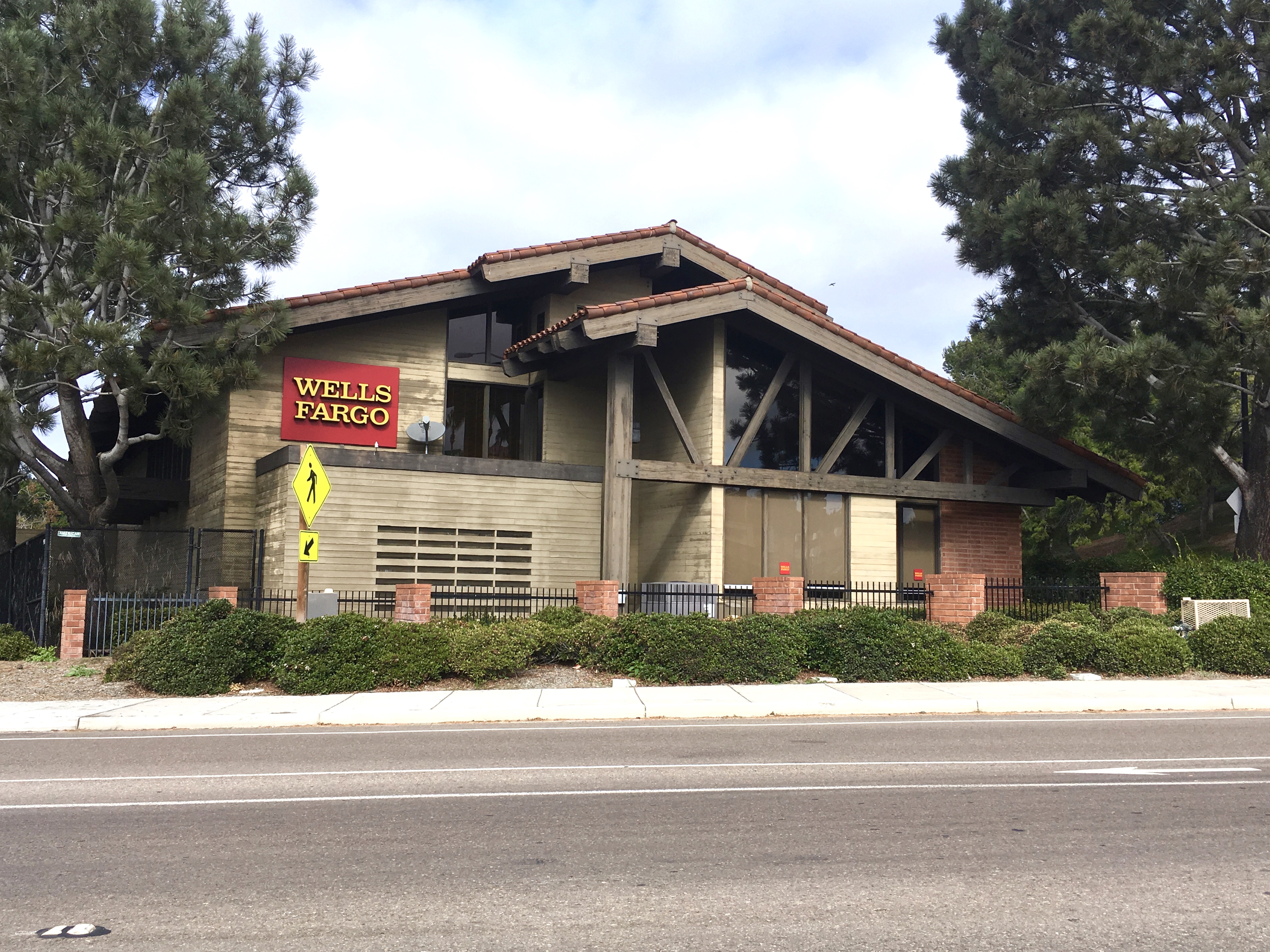 Wells Fargo Bank 01