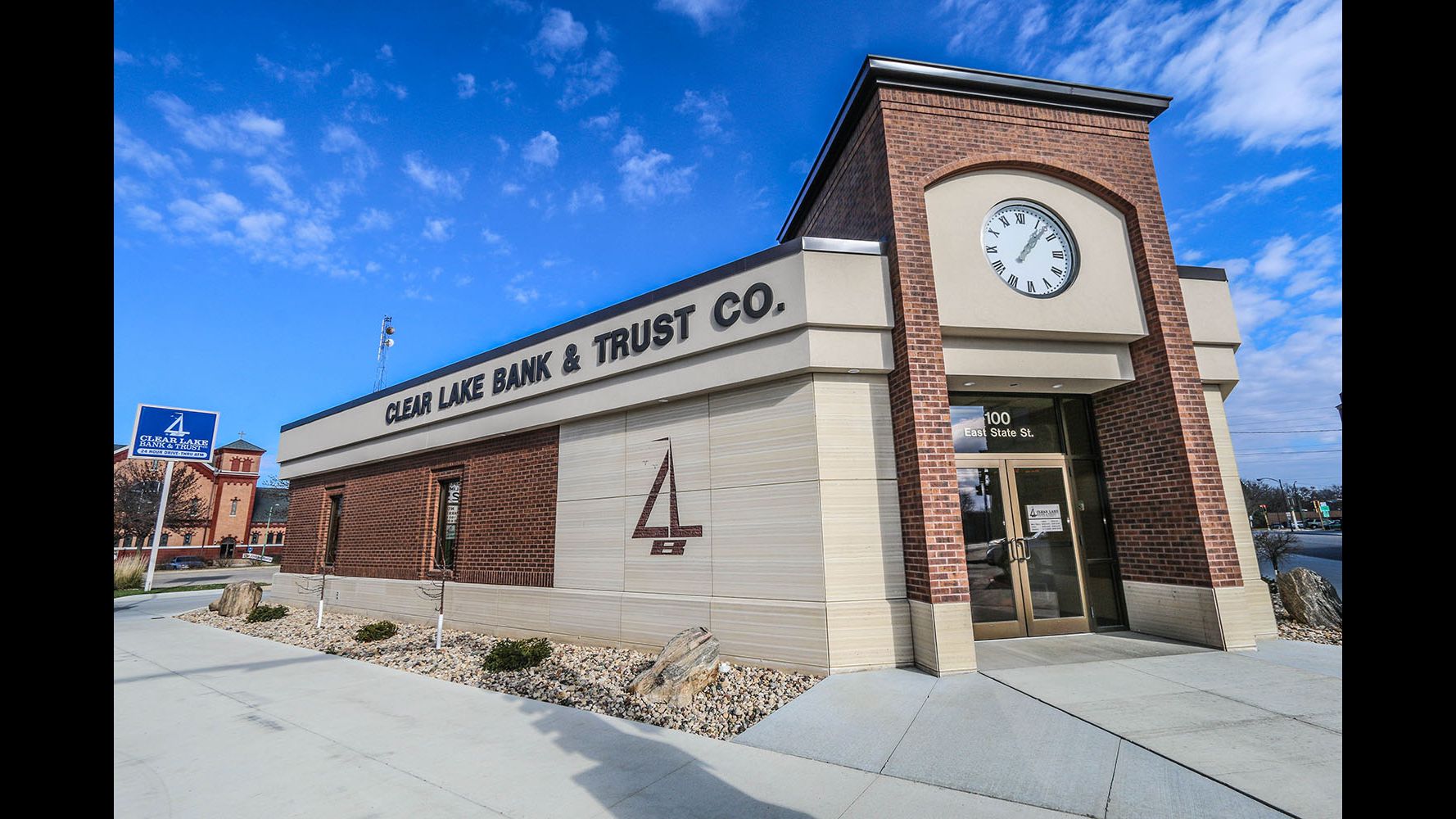 Clear Lake Bank & Trust 01