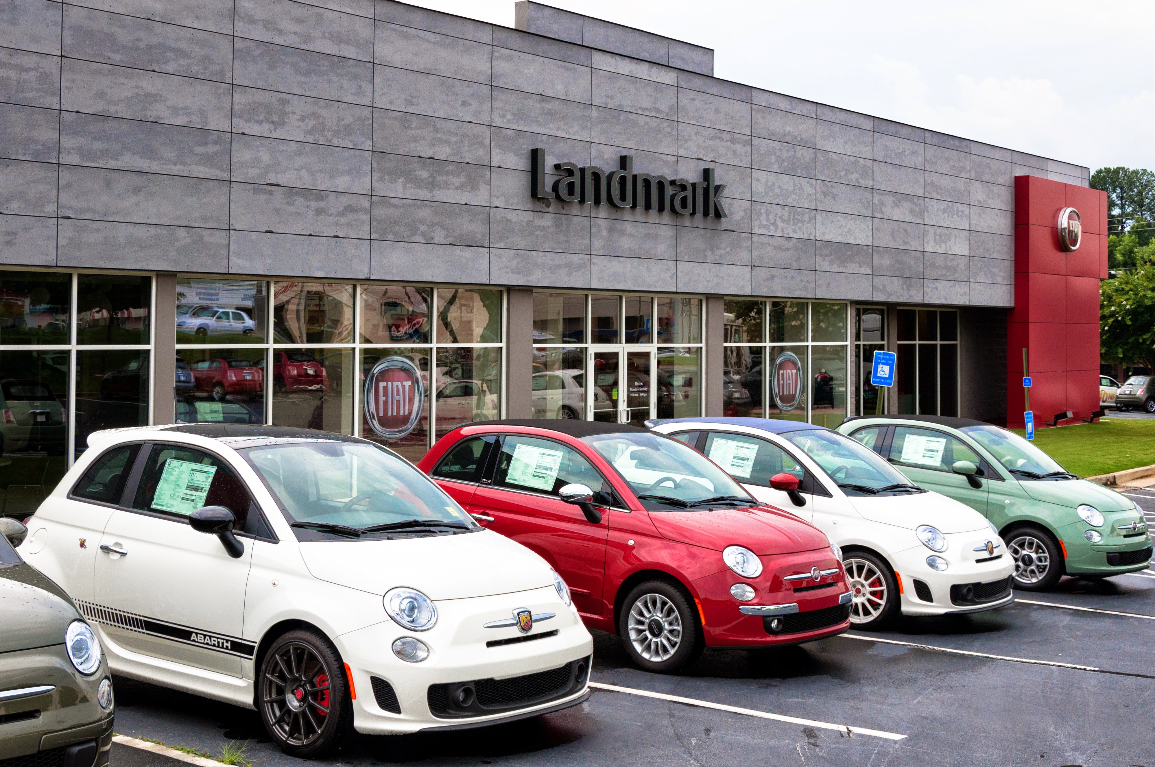 Landmark FIAT of Atlanta 01
