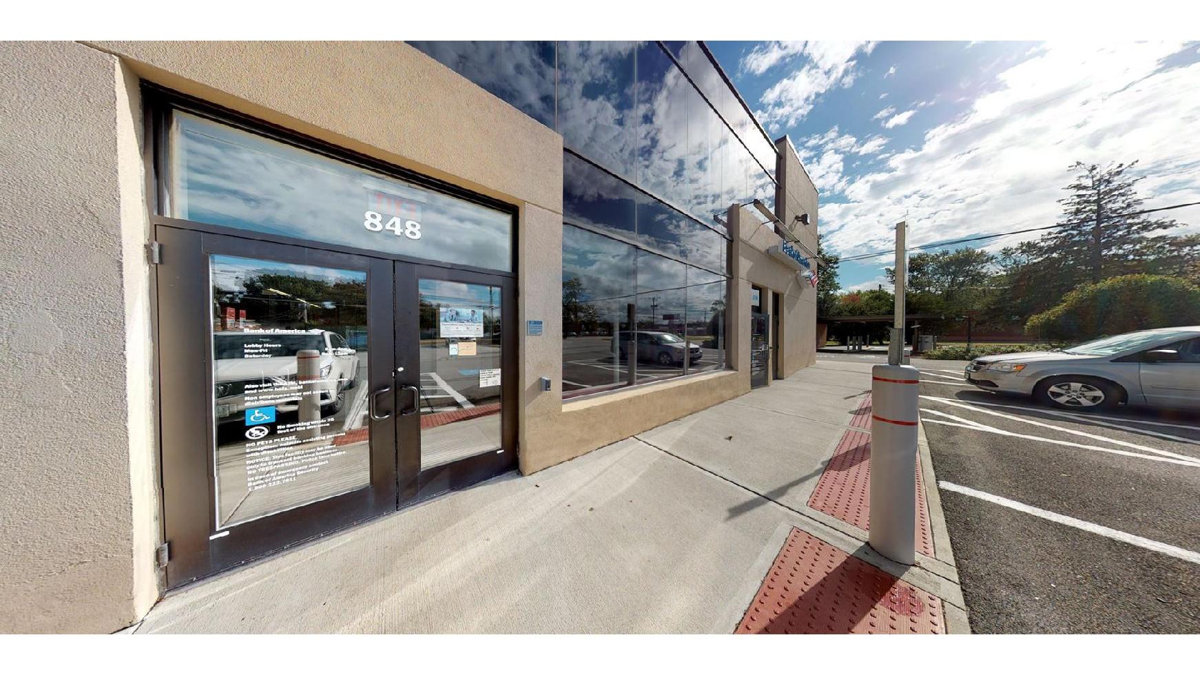 Bank of America (with Drive-thru ATM) 01