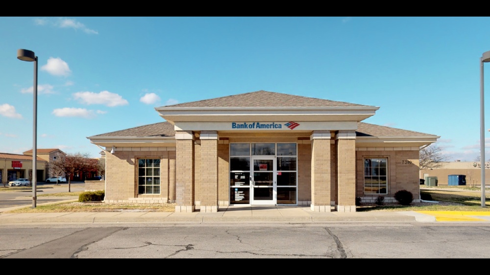 Bank of America (with Drive-thru ATM) 01